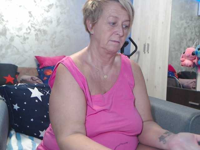 LovePinkLilli's BongaCams show and profile