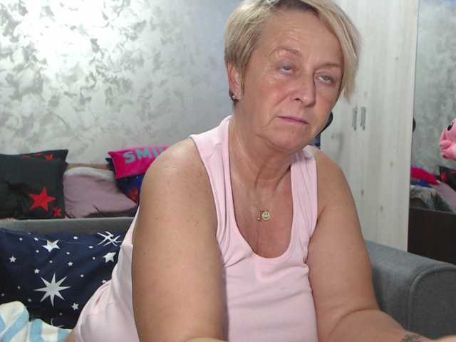 LovePinkLilli's BongaCams show and profile