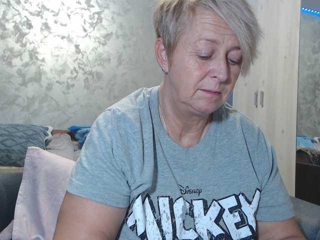 LovePinkLilli's BongaCams show and profile