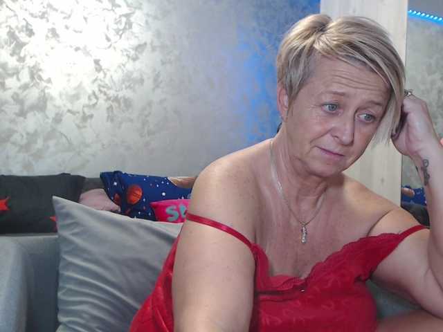 LovePinkLilli's BongaCams show and profile