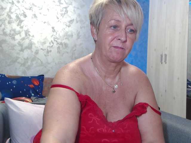 LovePinkLilli webcam bongacams model stream image