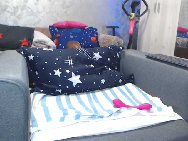 LovePinkLilli's BongaCams show and profile