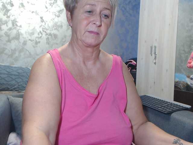 LovePinkLilli's BongaCams show and profile