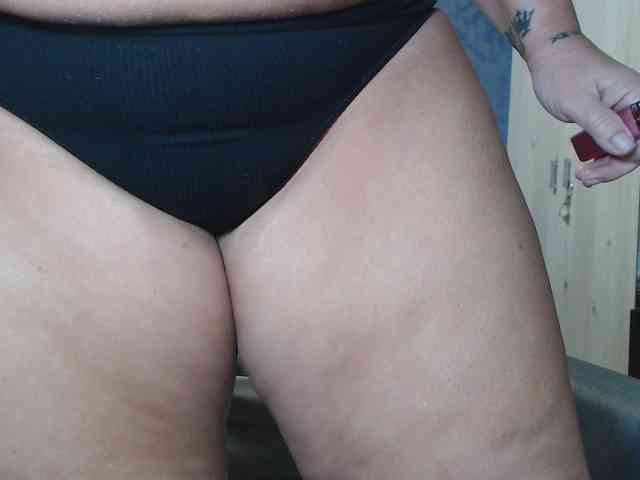 LovePinkLilli webcam