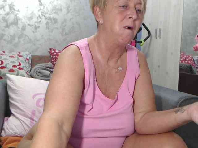 LovePinkLilli Live Webcam on BongaCams