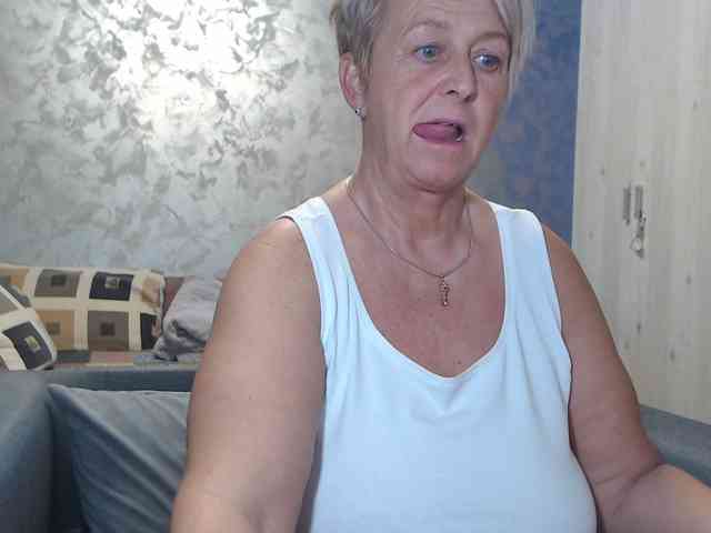 LovePinkLilli Live Webcam on BongaCams