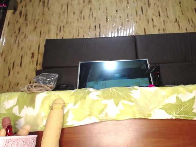 Meghan-M's BongaCams show and profile