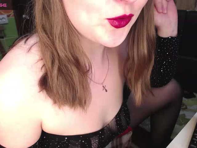 Meghan-M's BongaCams show and profile