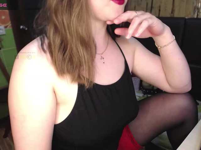 Meghan-M's BongaCams show and profile