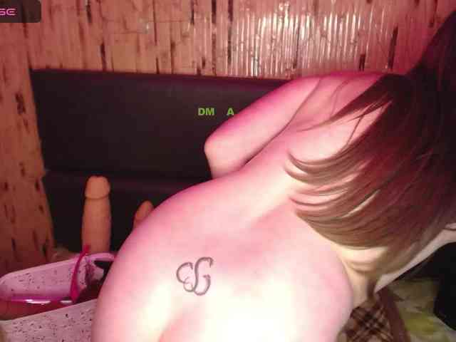 Meghan-M webcam