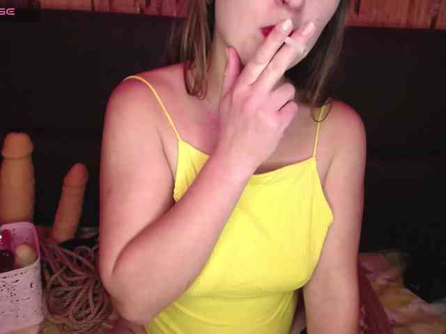 Meghan-M webcam