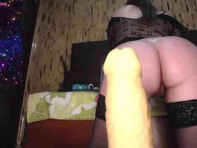 Meghan-M webcam