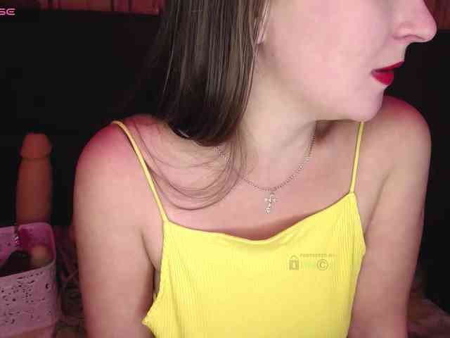 Meghan-M webcam