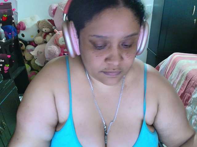 PandoraDreams's BongaCams show and profile