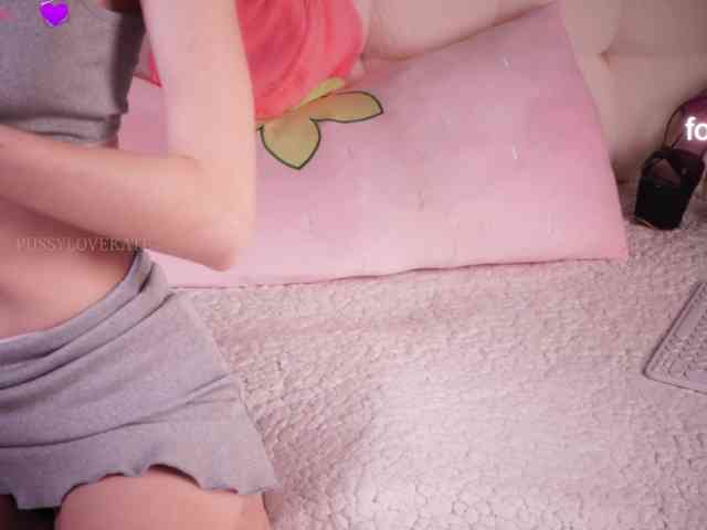 Pussylovekate webcam