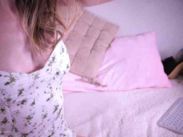 Pussylovekate webcam