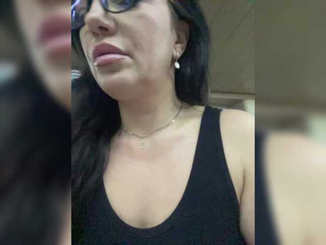 Lalili's BongaCams show and profile