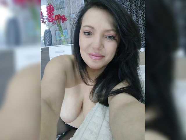 Lalili's BongaCams show and profile