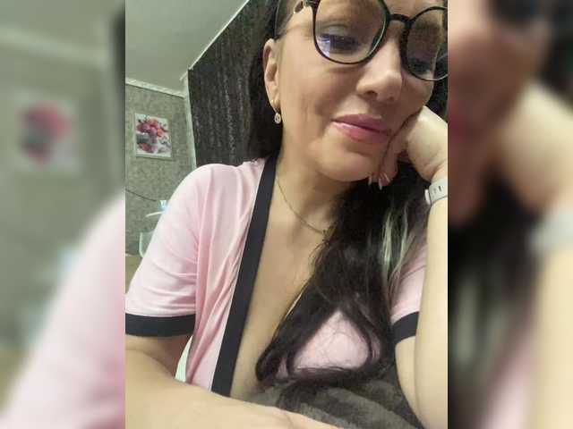 Lalili's BongaCams show and profile