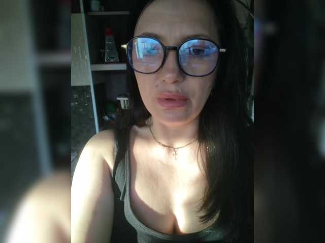 Lalili's BongaCams show and profile