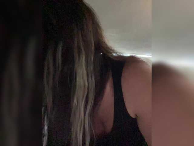 Lalili's BongaCams show and profile