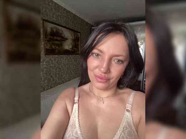 ProstoLolkaXXX webcam