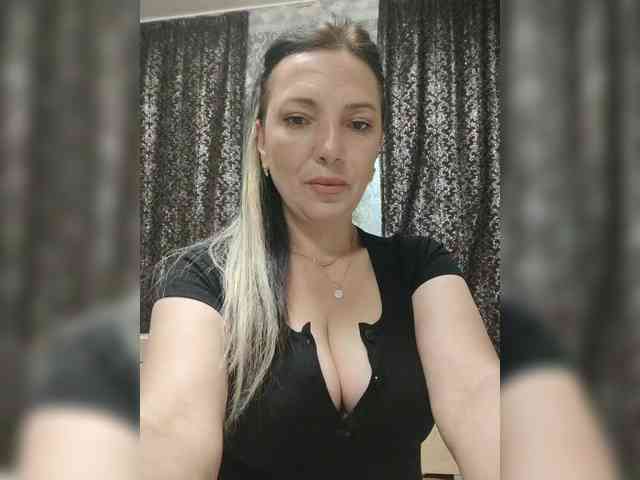 ProstoLolkaXXX webcam