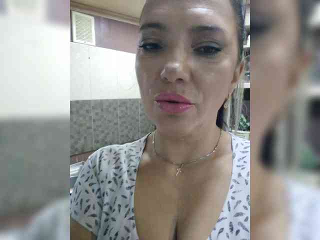 ProstoLolkaXXX webcam