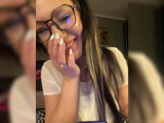 ProstoLolkaXXX webcam