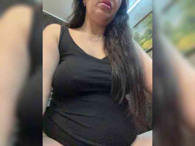 ProstoLolkaXXX webcam