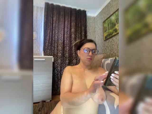 ProstoLolkaXXX webcam