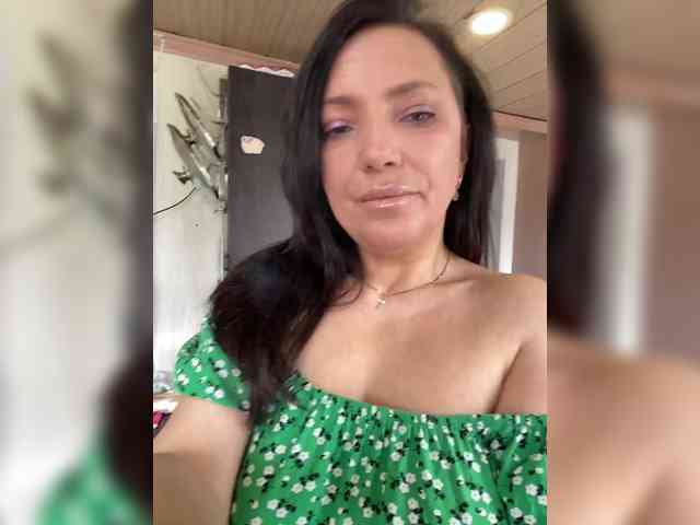 ProstoLolkaXXX webcam