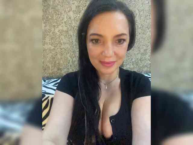 ProstoLolkaXXX webcam