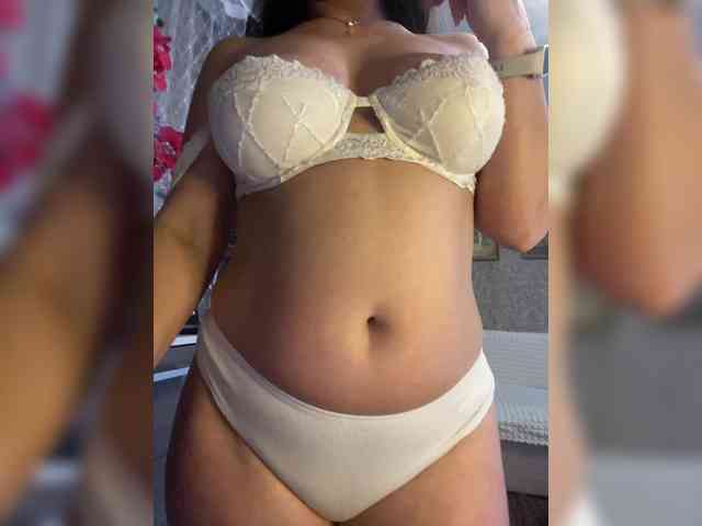 ProstoLolkaXXX webcam