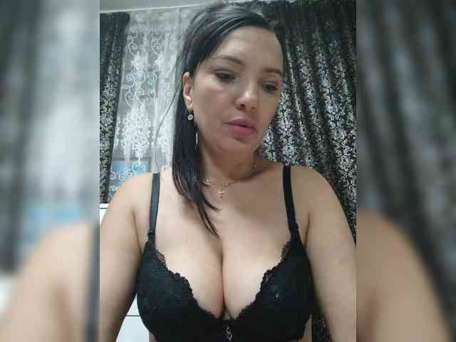 ProstoLolkaXXX webcam