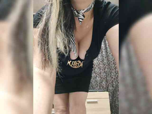 ProstoLolkaXXX webcam