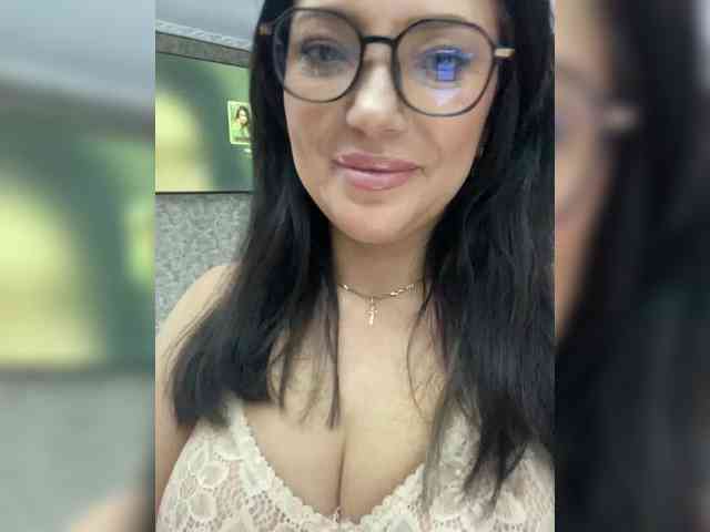 ProstoLolkaXXX webcam