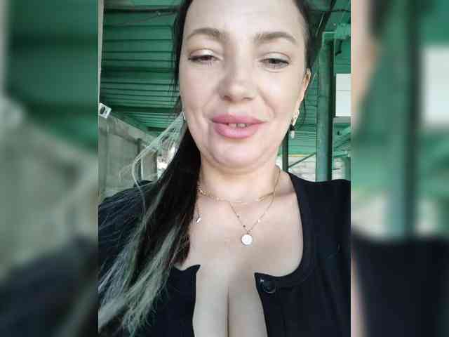 ProstoLolkaXXX webcam
