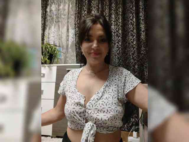 ProstoLolkaXXX webcam