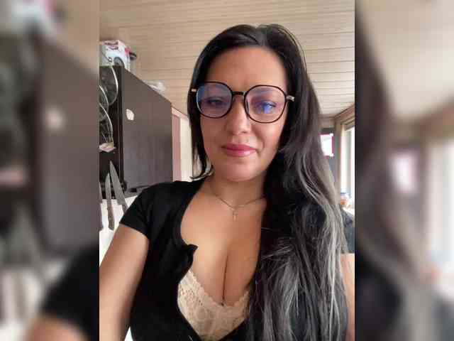 ProstoLolkaXXX webcam