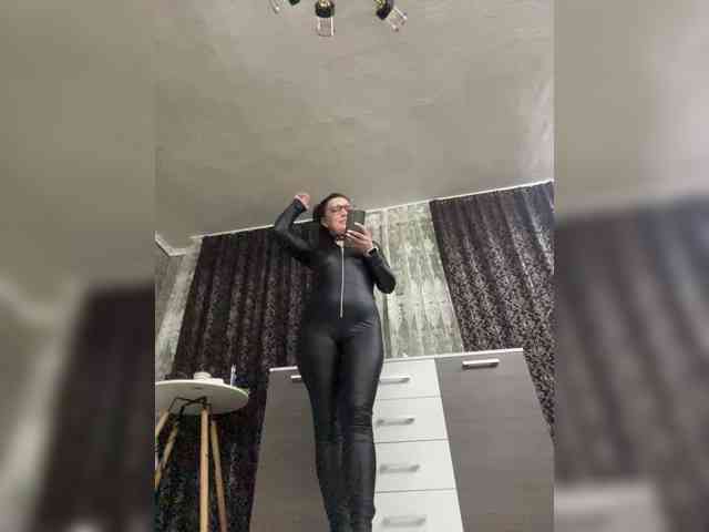 ProstoLolkaXXX webcam