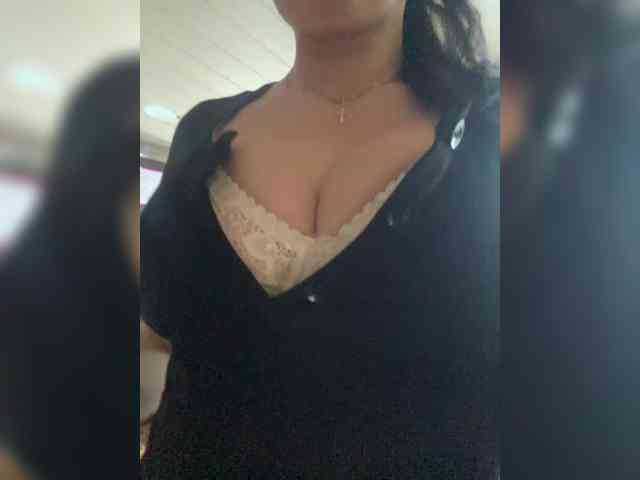 ProstoLolkaXXX webcam