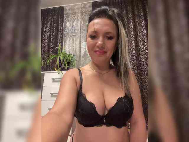 ProstoLolkaXXX webcam