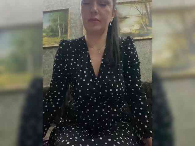 ProstoLolkaXXX webcam