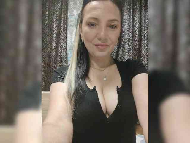 ProstoLolkaXXX webcam