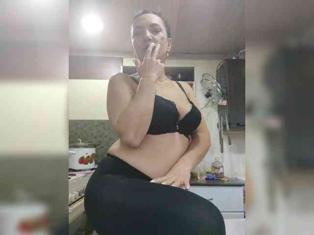 ProstoLolkaXXX webcam
