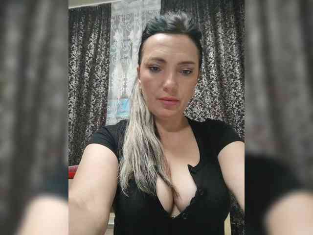 ProstoLolkaXXX webcam