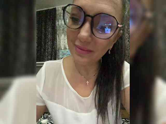 ProstoLolkaXXX webcam