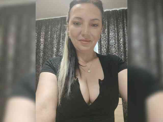 ProstoLolkaXXX webcam