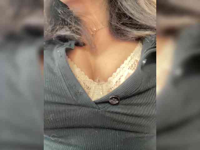 ProstoLolkaXXX webcam